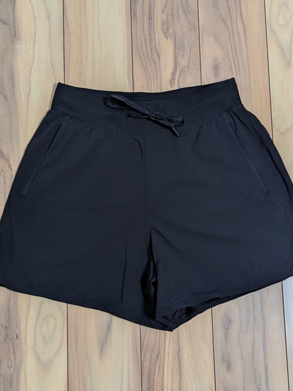 EUC! Lululemon License To Train High Rise Shorts In Black Size 4